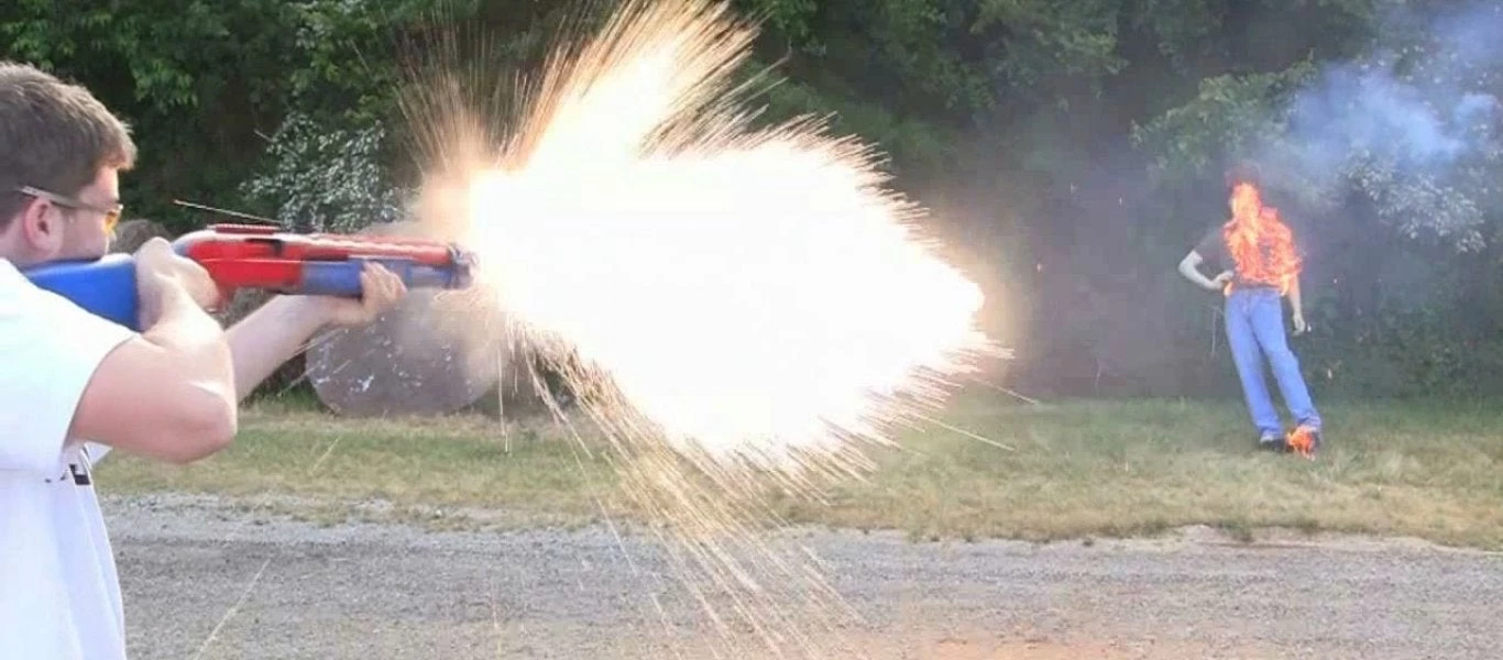 Dragon’s breath: Αυτά είναι τα πιο επικίνδυνα φυσίγγια για καραμπίνες! (βίντεο)